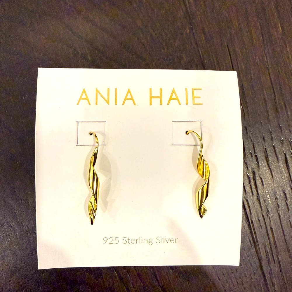 BRAND NEW. NEVER WORN. ANIA HAIE drop earrings